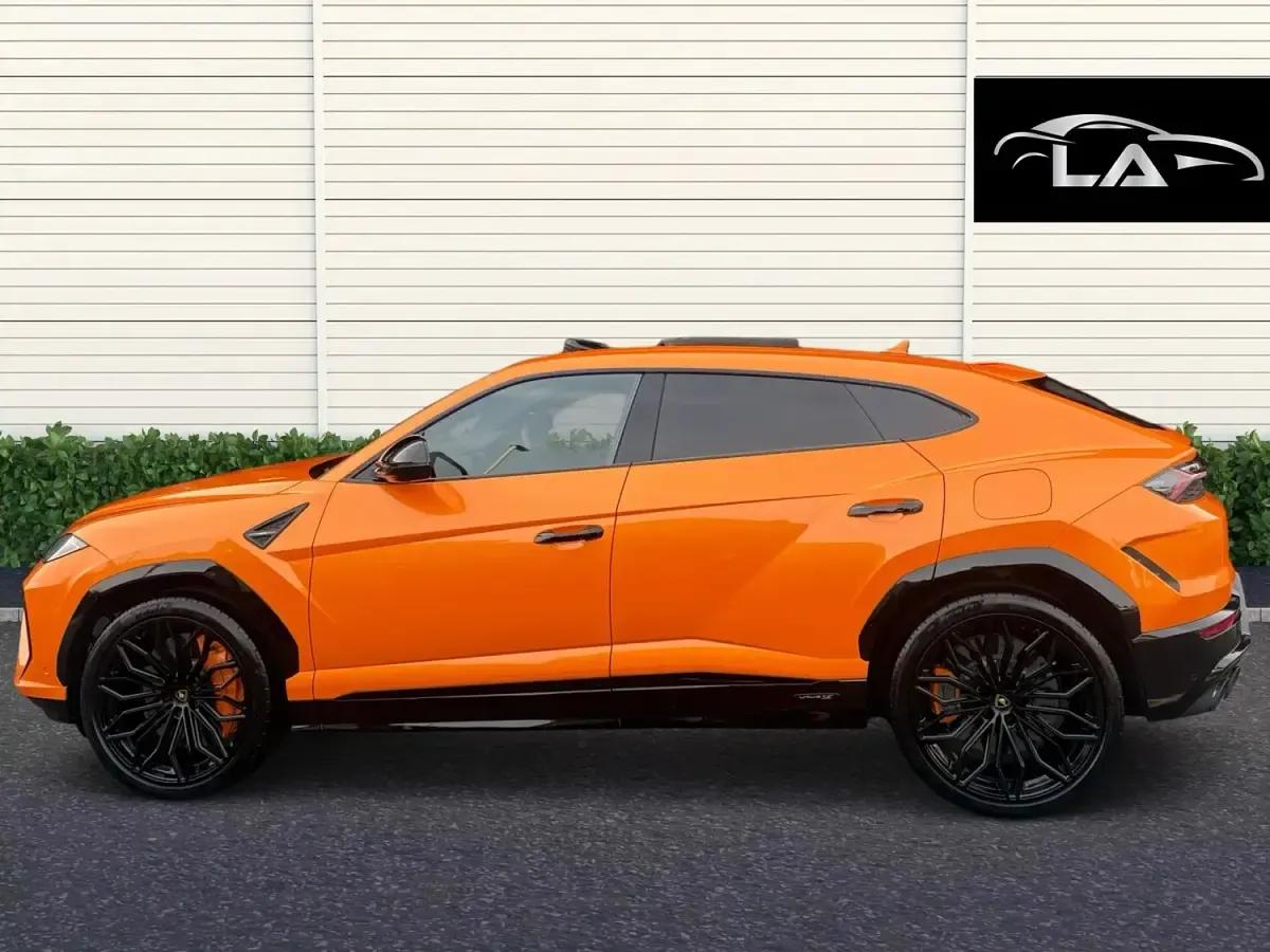 New Lamborghini Urus 800 HP (588 kW) 2025 Orange SUV