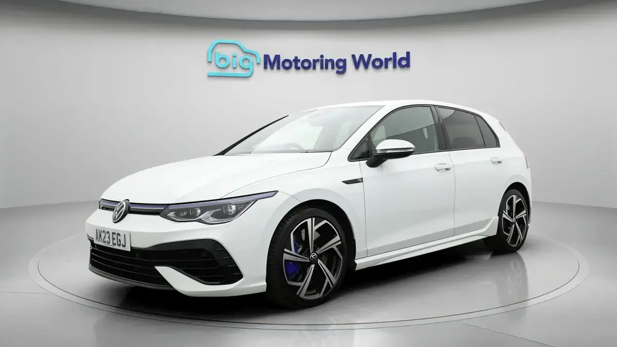 Used VW Golf VIII R 320 HP (235 kW) 2023 White Hatchback
