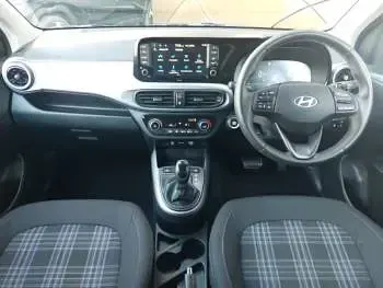 Usado Hyundai i10 Premium 2025 Preto Citadino