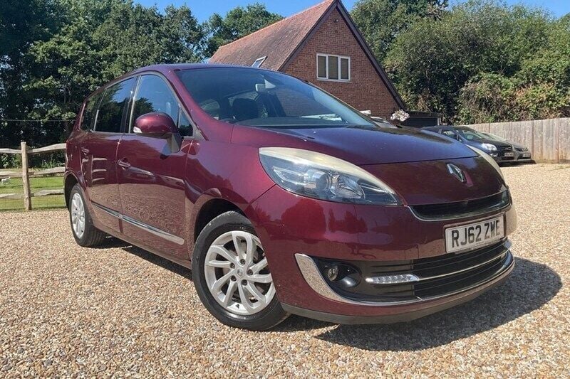 Red Used 2013 Renault Grand Scénic III Dynamique MPV | £2,795 (Good price) - Image 1/1