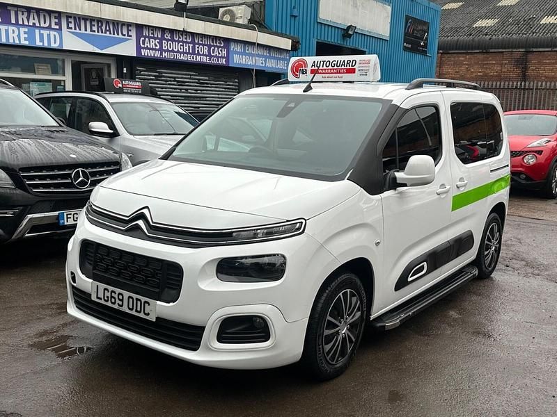 Used Citroën Berlingo Feel 130 HP (95 kW) 2019 White MPV