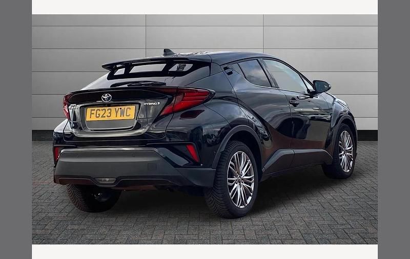 Used Toyota C-HR 122 HP (89 kW) 2023 Black SUV