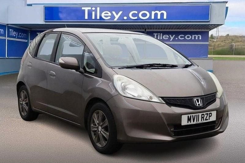 Used Honda Jazz ES 99 HP (72 kW) 2011 Silver Hatchback