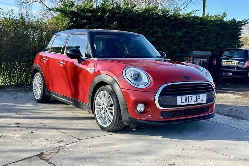 Used Mini Cooper D Hatch 116 HP (85 kW) 2017 Red Hatchback