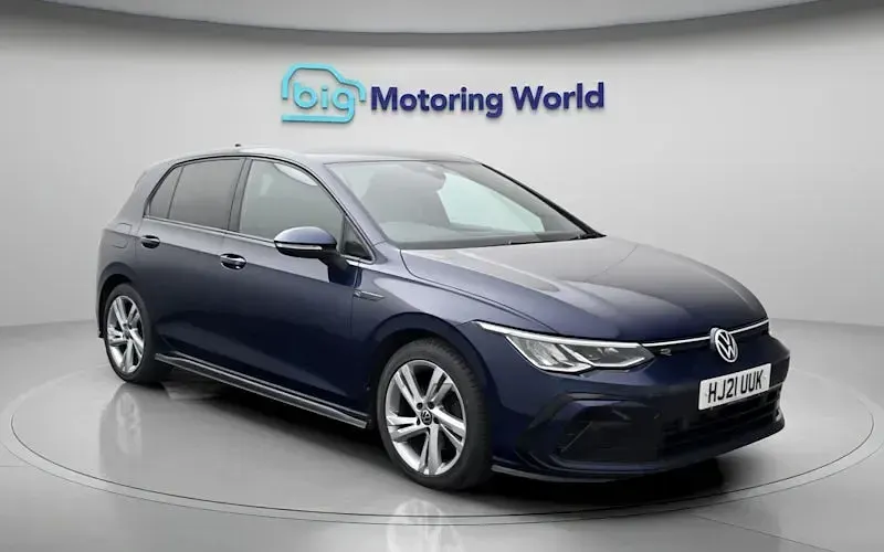 Used VW Golf VIII R-line 131 HP (96 kW) 2024 Hatchback