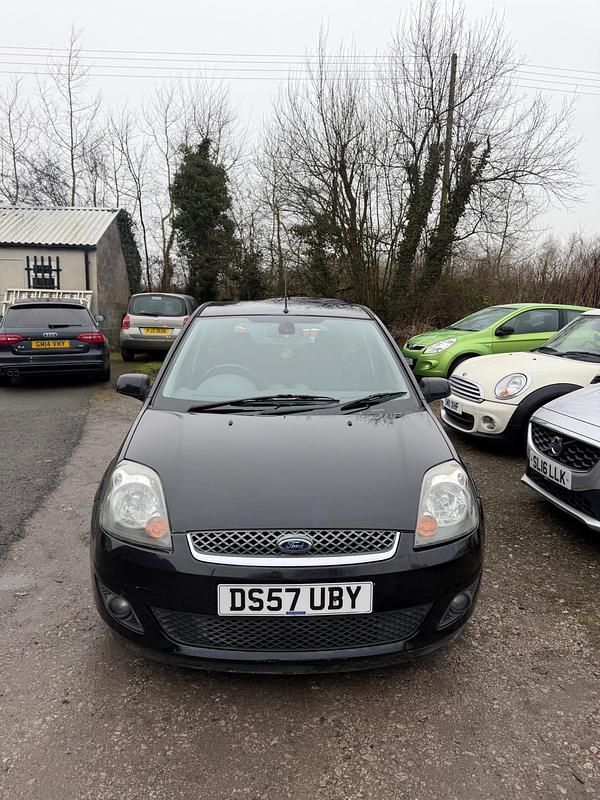 Black Used 2007 Ford Fiesta Zetec Hatchback | £1,095 (Good price) - Image 1/4