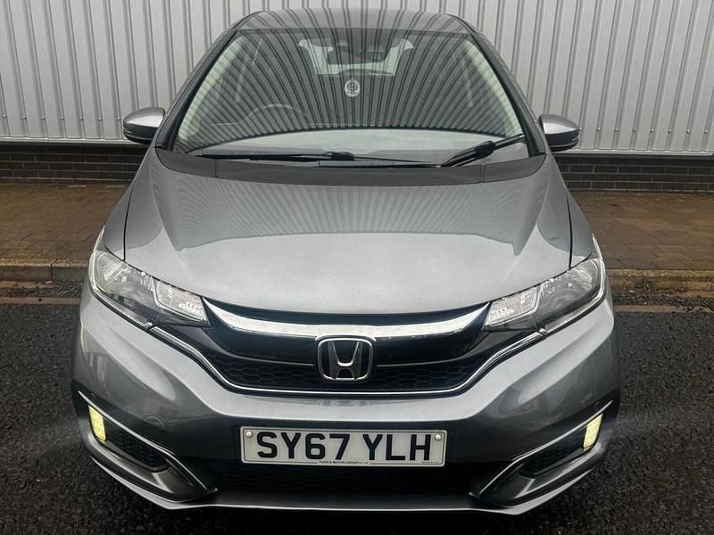Used Honda Jazz SE 102 HP (75 kW) 2017 Grey Hatchback