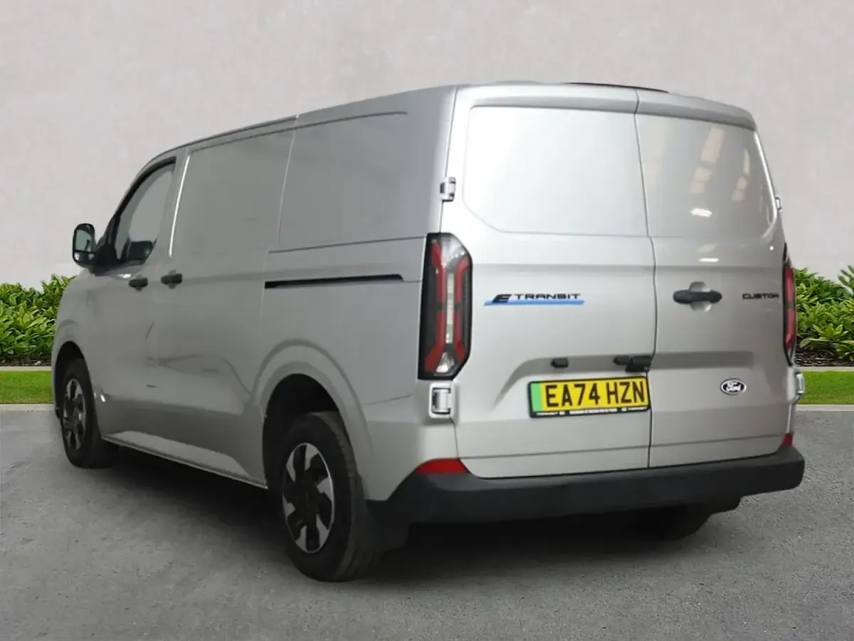 Used Ford Transit Custom Trend 100 kW (136 HP) 2024 Silver Van