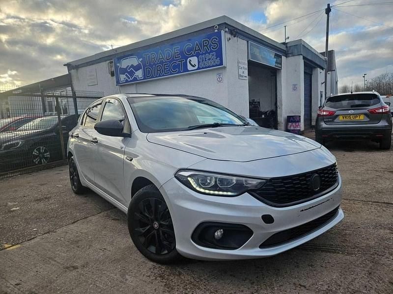 Used Fiat Tipo Easy Plus 95 HP (69 kW) 2017 Grey Hatchback
