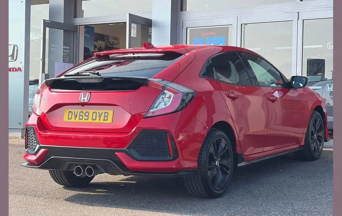 Used Honda Civic Sport Plus 180 HP (132 kW) 2019 Red Hatchback