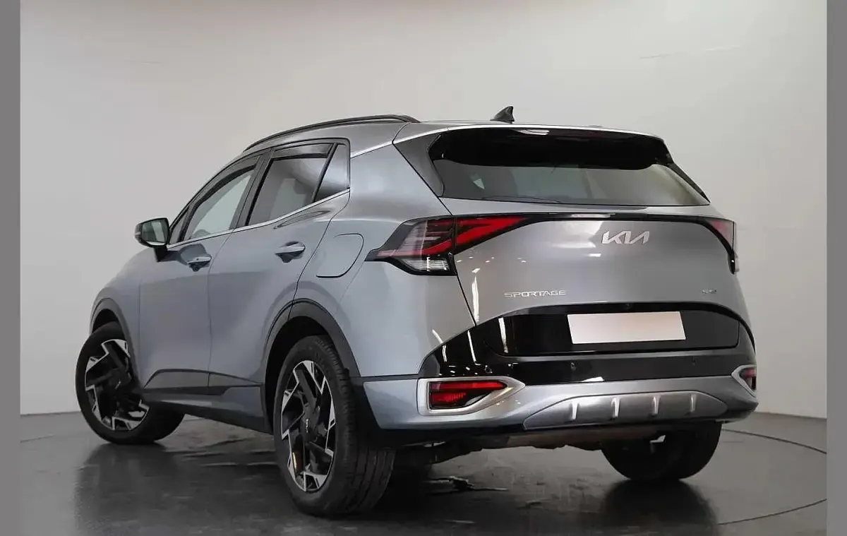 Used Kia Sportage GT-Line 147 HP (108 kW) 2022 Silver SUV