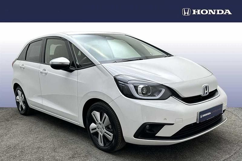 Used Honda Jazz Hybrid 109 HP (80 kW) 2021 Platinum white Hatchback