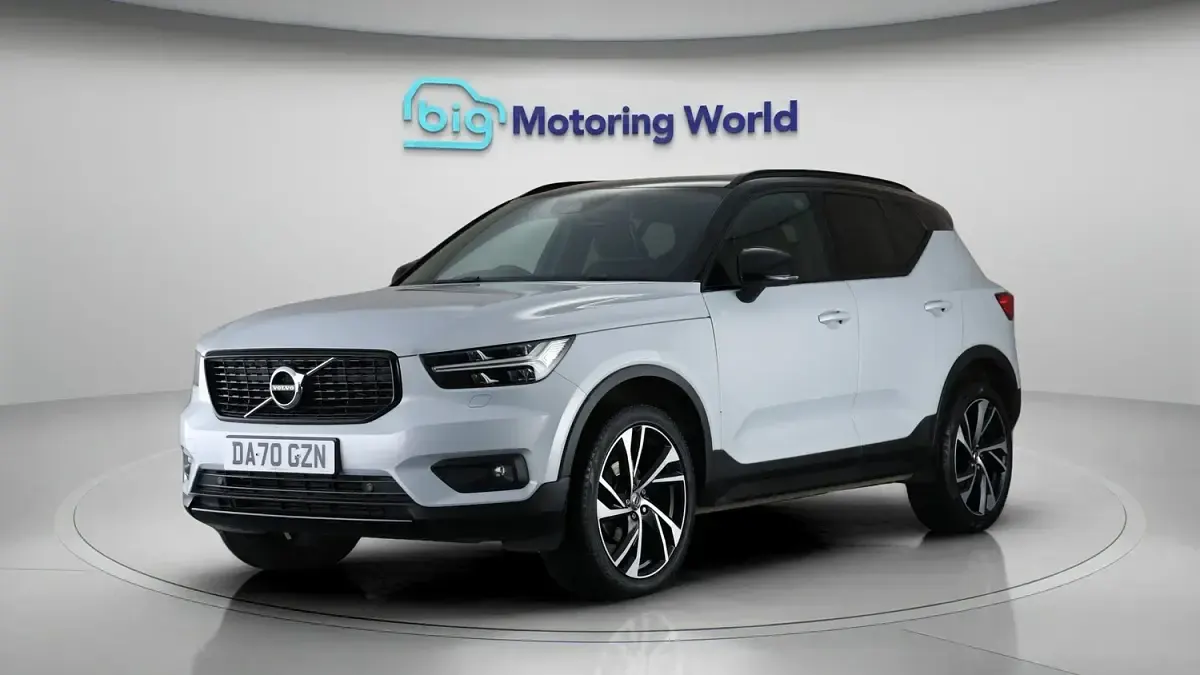 Used Volvo XC40 R-Design Pro 163 HP (119 kW) 2020 Silver SUV