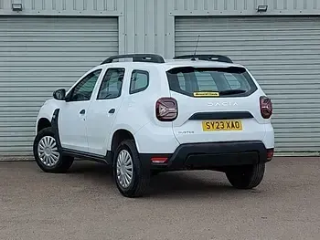 Used Dacia Duster Essentiel 90 HP (66 kW) 2023 White SUV