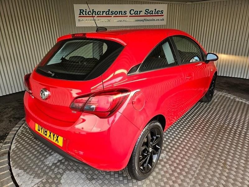 Used Vauxhall Corsa SRi 90 HP (66 kW) 2018 Red Hatchback