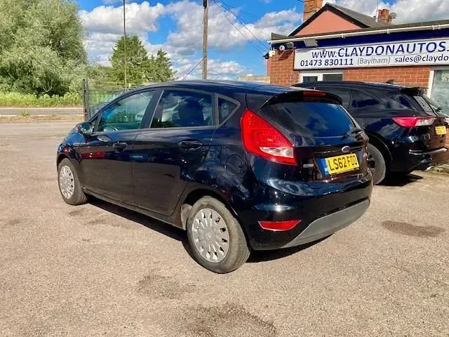 Used Ford Fiesta 94 HP (69 kW) 2012 Black Hatchback