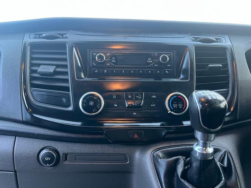 Used Ford Transit Custom 130 HP (95 kW) 2019 White Van