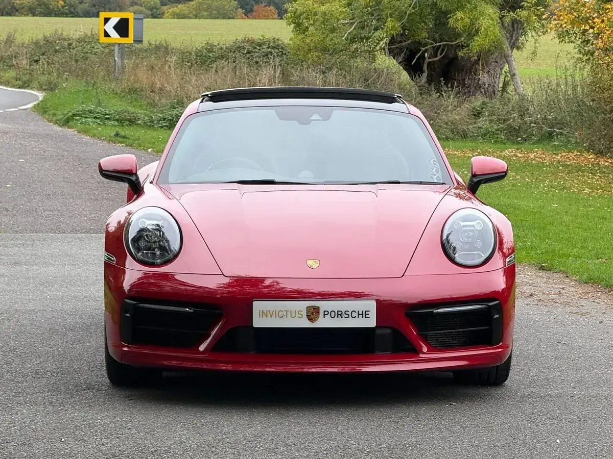 Used Porsche 992 450 HP (330 kW) 2020 Red Coupe