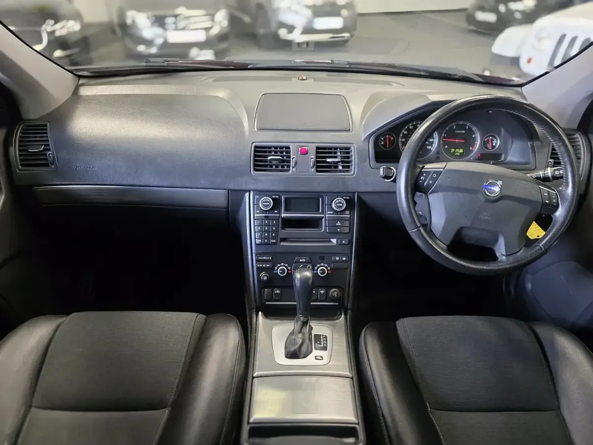 Used Volvo XC90 163 HP (119 kW) 2009 Red SUV