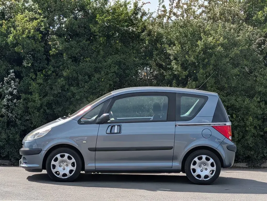 Used Peugeot 1007 110 HP (80 kW) 2007 Grey MPV