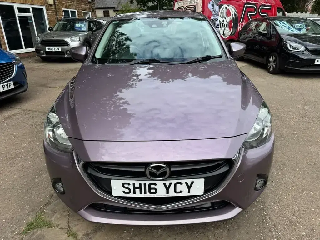 Used Mazda 2 88 HP (64 kW) 2016 Mauve/purple Hatchback
