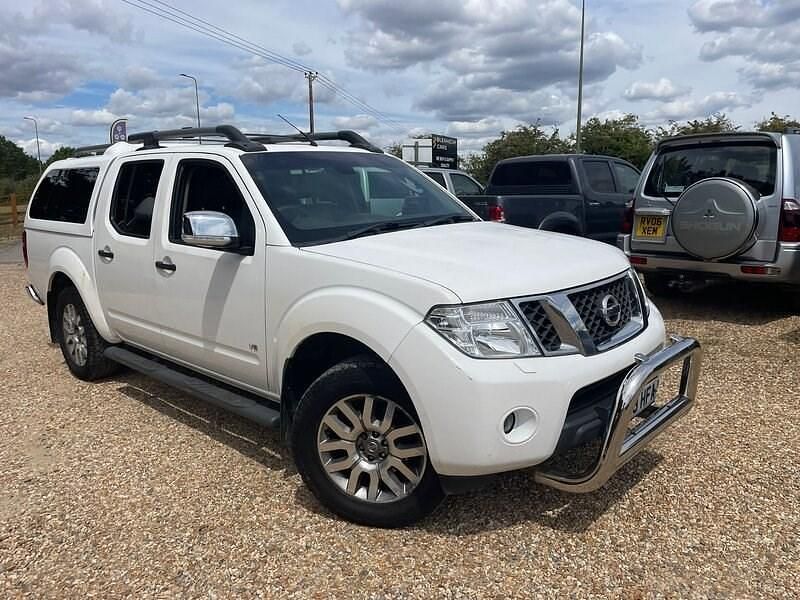 Used Nissan Navara 231 HP (169 kW) 2013 White Pickup