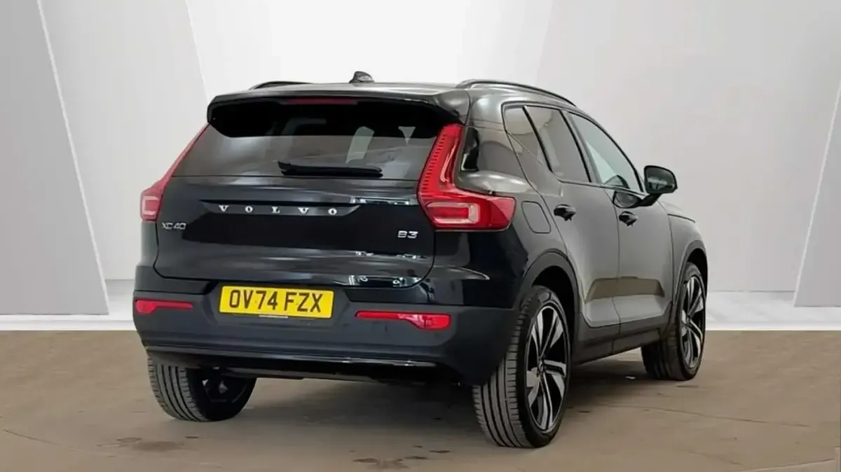 Used Volvo XC40 Plus 161 HP (118 kW) 2025 SUV