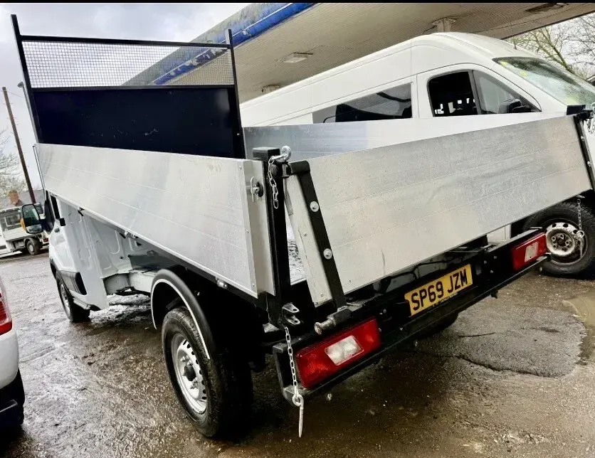 Used Ford Transit 130 HP (95 kW) 2019 White Cabriolet
