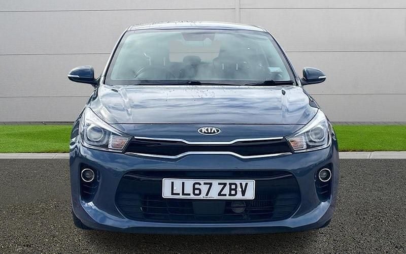 Begagnad Kia Rio 77 HK (56 kW) 2018 Blå Halvkombi
