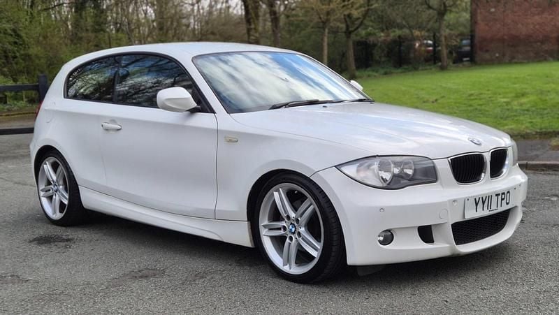Used BMW 118 M Sport 2011 White Hatchback