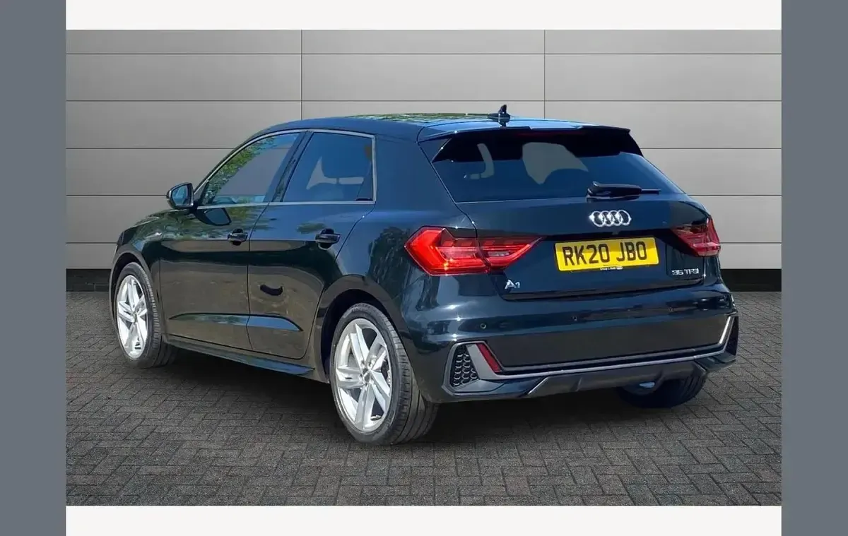 Używany Audi A1 S-Line 150 KM (110 kW) 2020 Czarny SUV