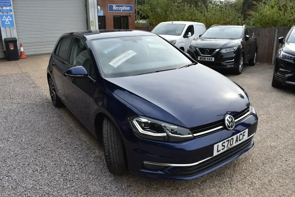 Used VW Golf VII Edition 115 HP (84 kW) 2020 Blue Hatchback
