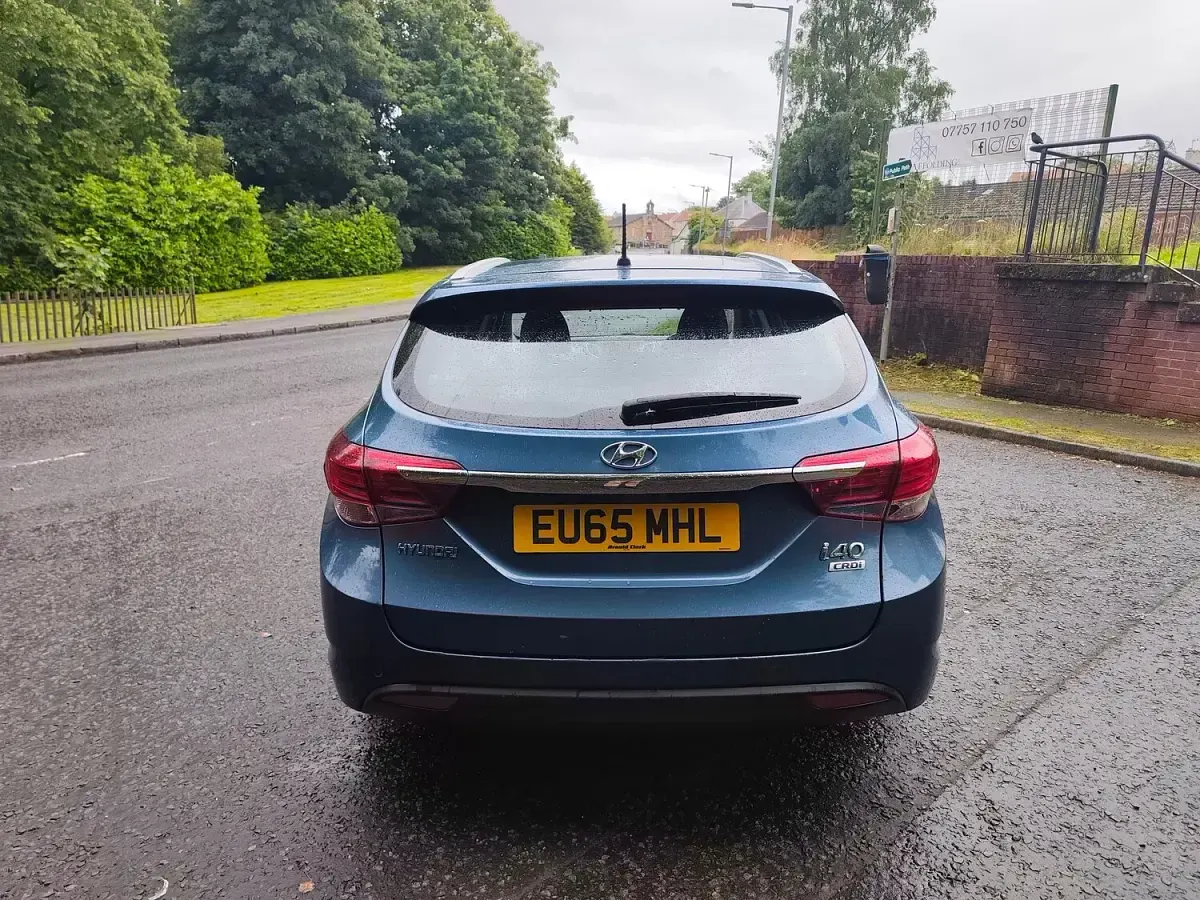 Used Hyundai i40 115 HP (84 kW) 2015 Blue Estate