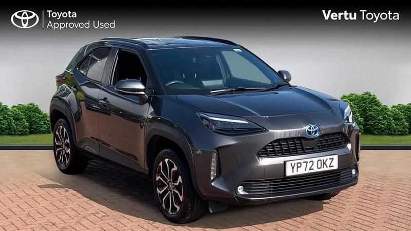 Used Toyota Yaris Hybrid Design 116 HP (85 kW) 2022 Estate