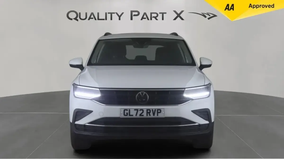 Usado VW Tiguan Life 150 HP (110 kW) 2023 Branco SUV