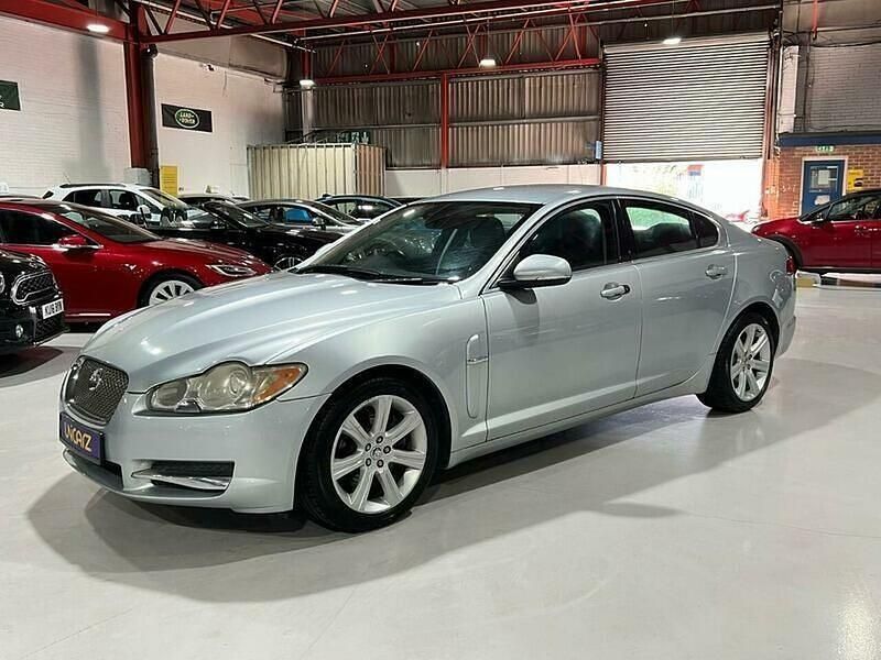 Used Jaguar XF Luxury 238 HP (175 kW) 2010 Silver Sedan