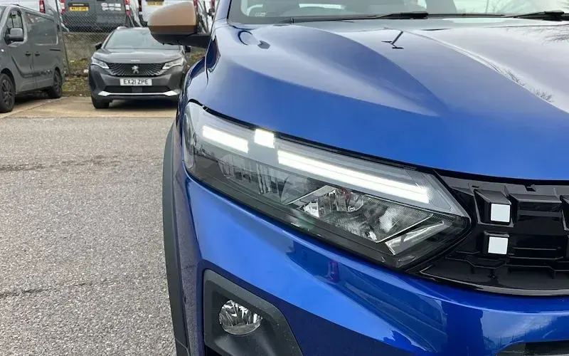 New Dacia Sandero Extreme 110 HP (80 kW) 2026 Blue Hatchback
