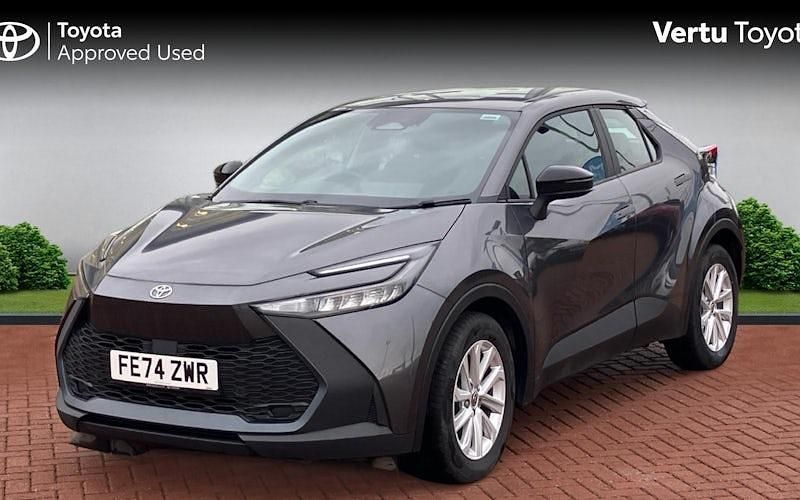 Used Toyota C-HR 140 HP (102 kW) 2026 SUV