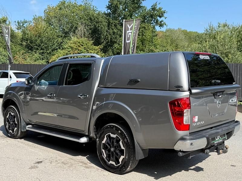 Used Nissan Navara Tekna 190 HP (139 kW) 2021 Grey Pickup