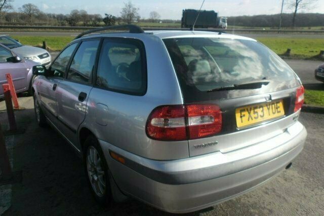 Used Volvo V40 122 HP (89 kW) 2003 Estate