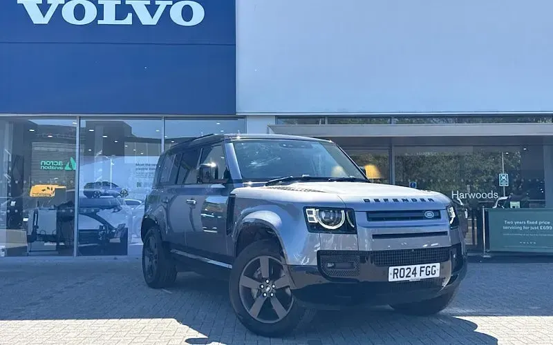 Usado Land Rover Defender HSE Dynamic 300 HP (220 kW) 2024 SUV