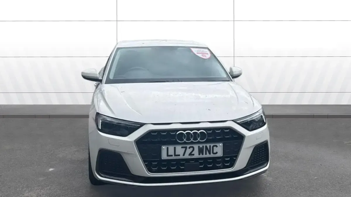 Used Audi A1 Sport 95 HP (69 kW) 2022 White SUV