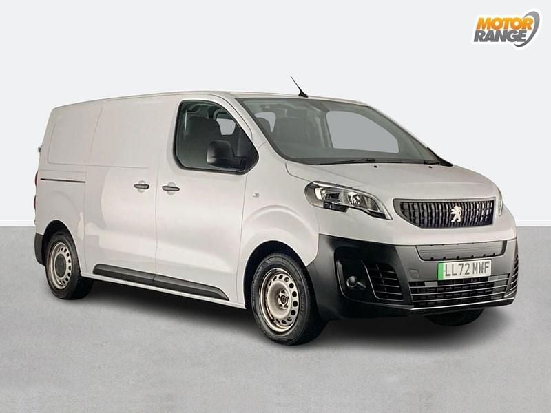 Used Peugeot e-Expert 100 kW (136 HP) 2022 White Van