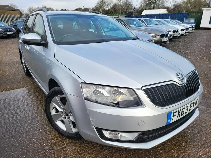 Used Skoda Octavia SE 105 HP (77 kW) 2013 Silver Estate