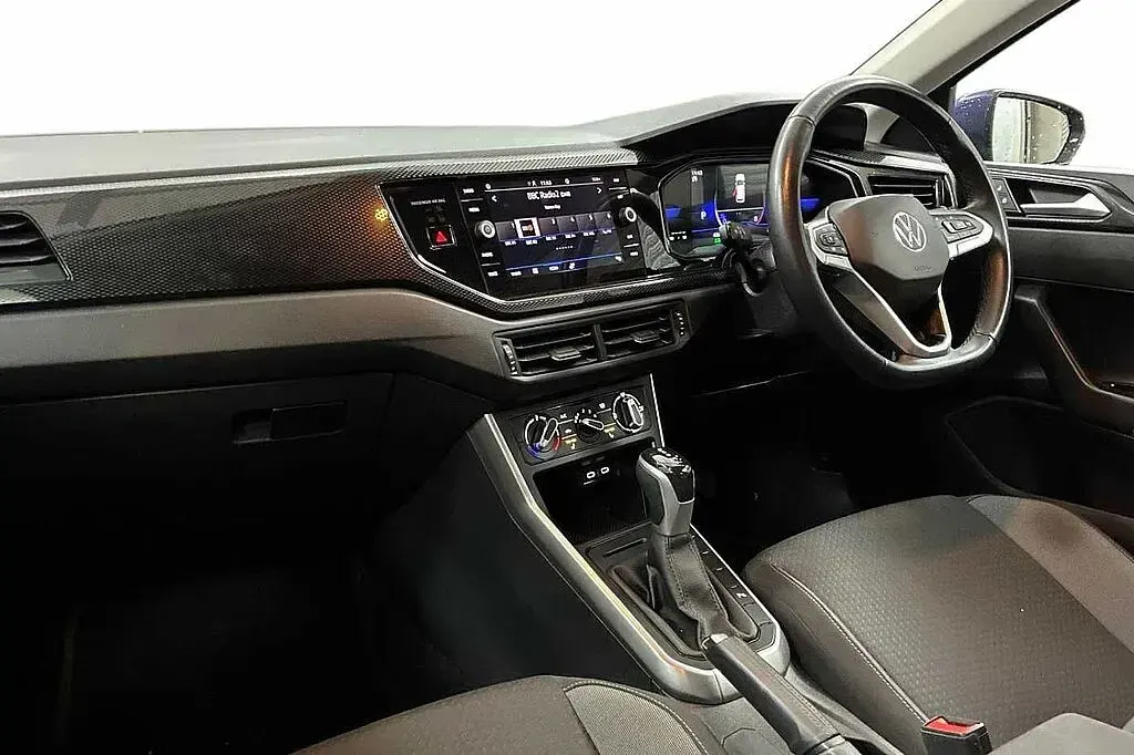Used VW Polo 95 HP (69 kW) 2024 Hatchback