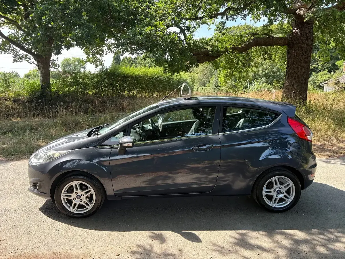 Used Ford Fiesta Zetec 2013 Grey Hatchback