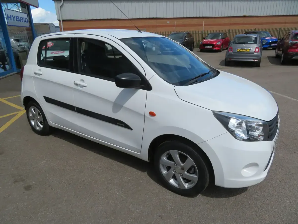 Used Suzuki Celerio City 68 HP (50 kW) 2018 White Hatchback