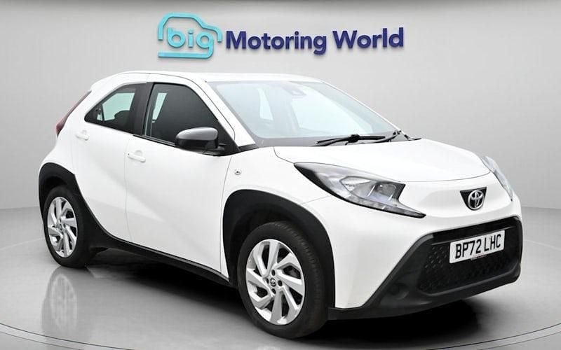 Used Toyota Aygo X PURE 72 HP (52 kW) 2025 SUV