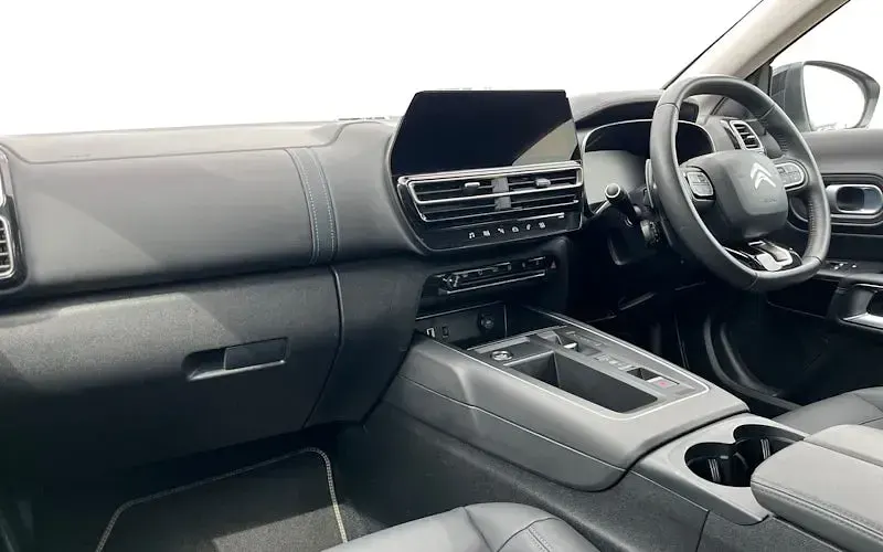Used Citroën C5 Shine 131 HP (96 kW) 2023 Hatchback