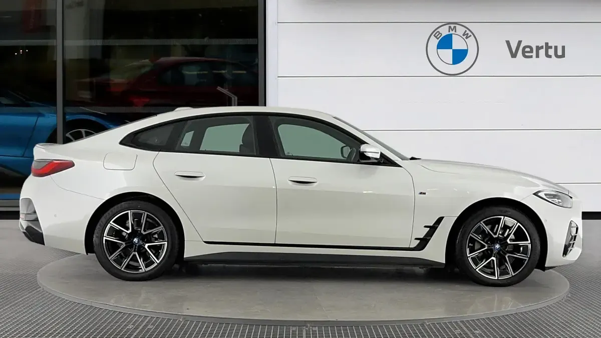 Used BMW i4 Comfort Edition 250 kW (340 HP) 2022 Mineral white Sedan